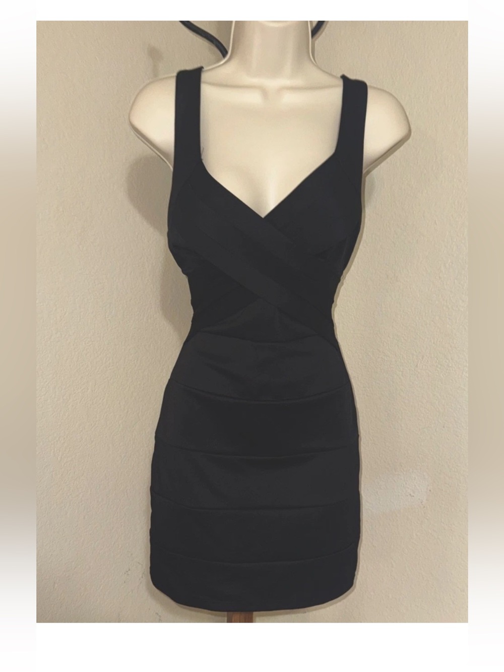 Black Ruched Bodycon Dress Crisscross Bust Fitted Sexy Cocktail Night Out